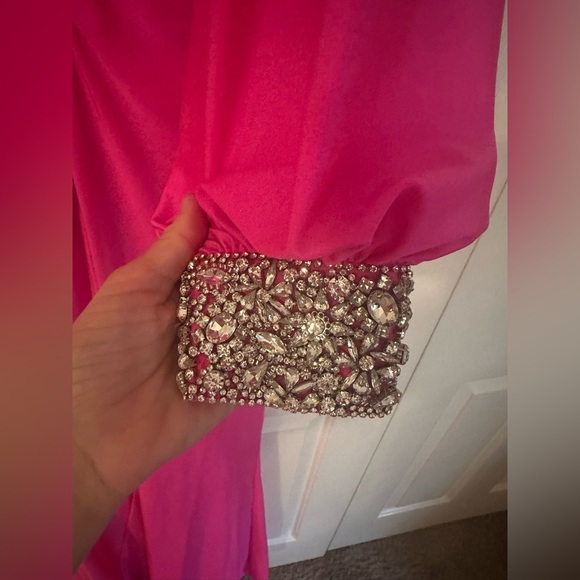 WORN ONCE SHERRI HILL BRIGHT PINK 54421 ONE SHOULDER LONG SLEEVE BEADED GOWN - Picture 9 of 16